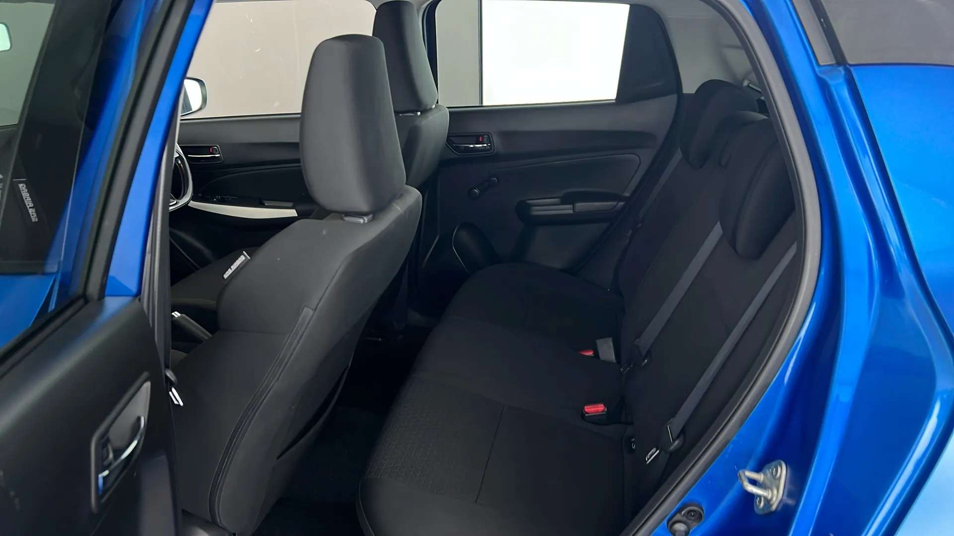 2021 SUZUKI SWIFT 2021 SUZUKI SWIFT