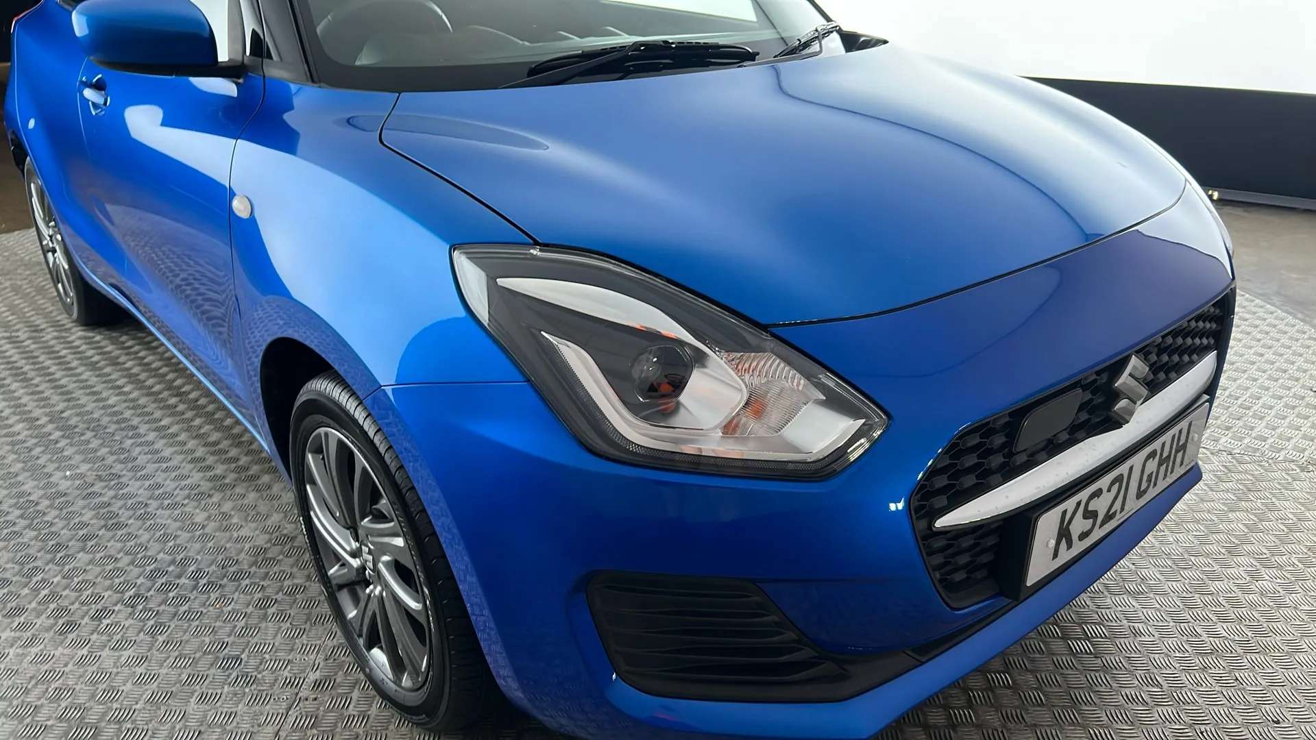 2021 SUZUKI SWIFT 2021 SUZUKI SWIFT