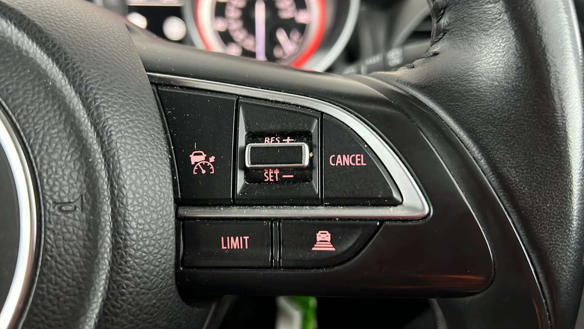 2021 SUZUKI SWIFT 2021 SUZUKI SWIFT