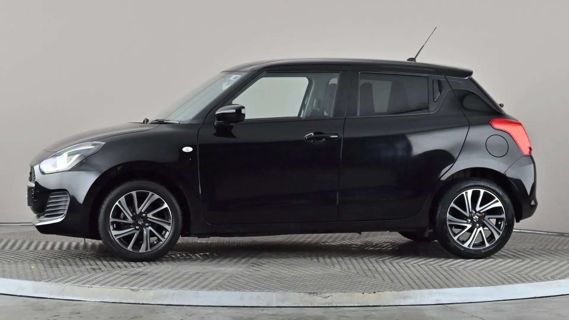 A 2022 SUZUKI SWIFT 1.2 Dualjet 83 12V Hybrid SZ-L A 2022 SUZUKI SWIFT 1.2 Dualjet 83 12V Hybrid SZ-L