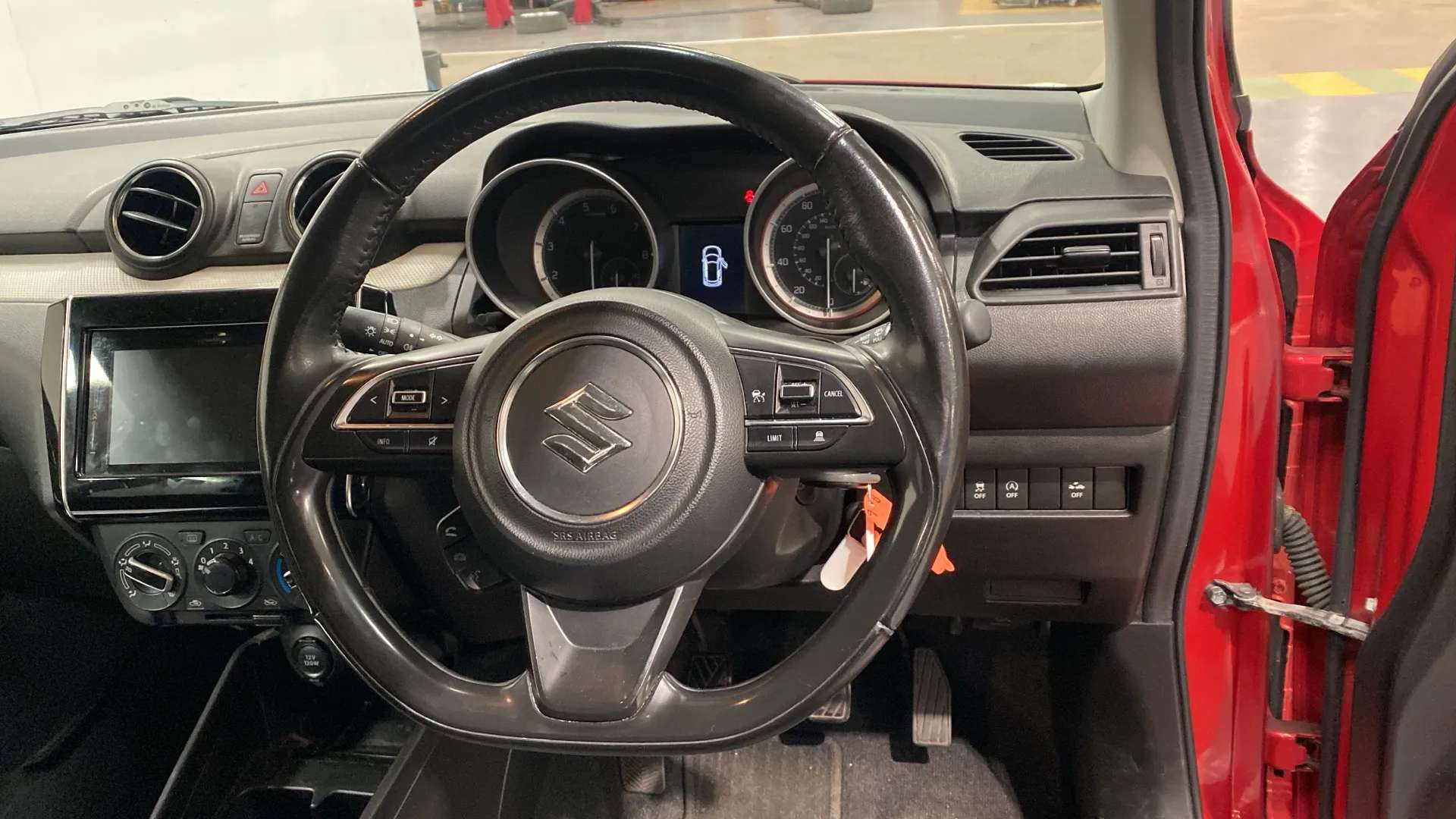 A 2021 SUZUKI SWIFT 1.2 Dualjet 83 12V Hybrid SZ-L A 2021 SUZUKI SWIFT 1.2 Dualjet 83 12V Hybrid SZ-L