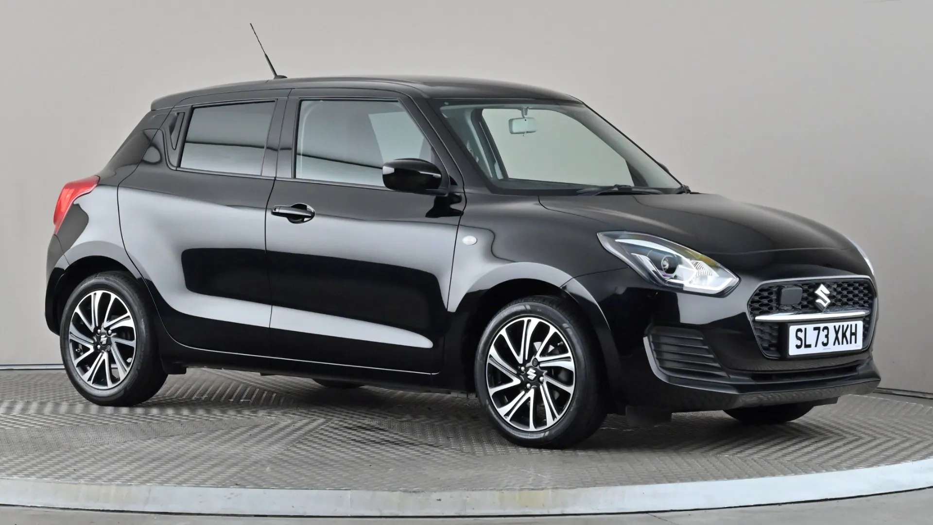 A 2023 SUZUKI SWIFT 1.2 Dualjet 83 12V Hybrid SZ-L A 2023 SUZUKI SWIFT 1.2 Dualjet 83 12V Hybrid SZ-L