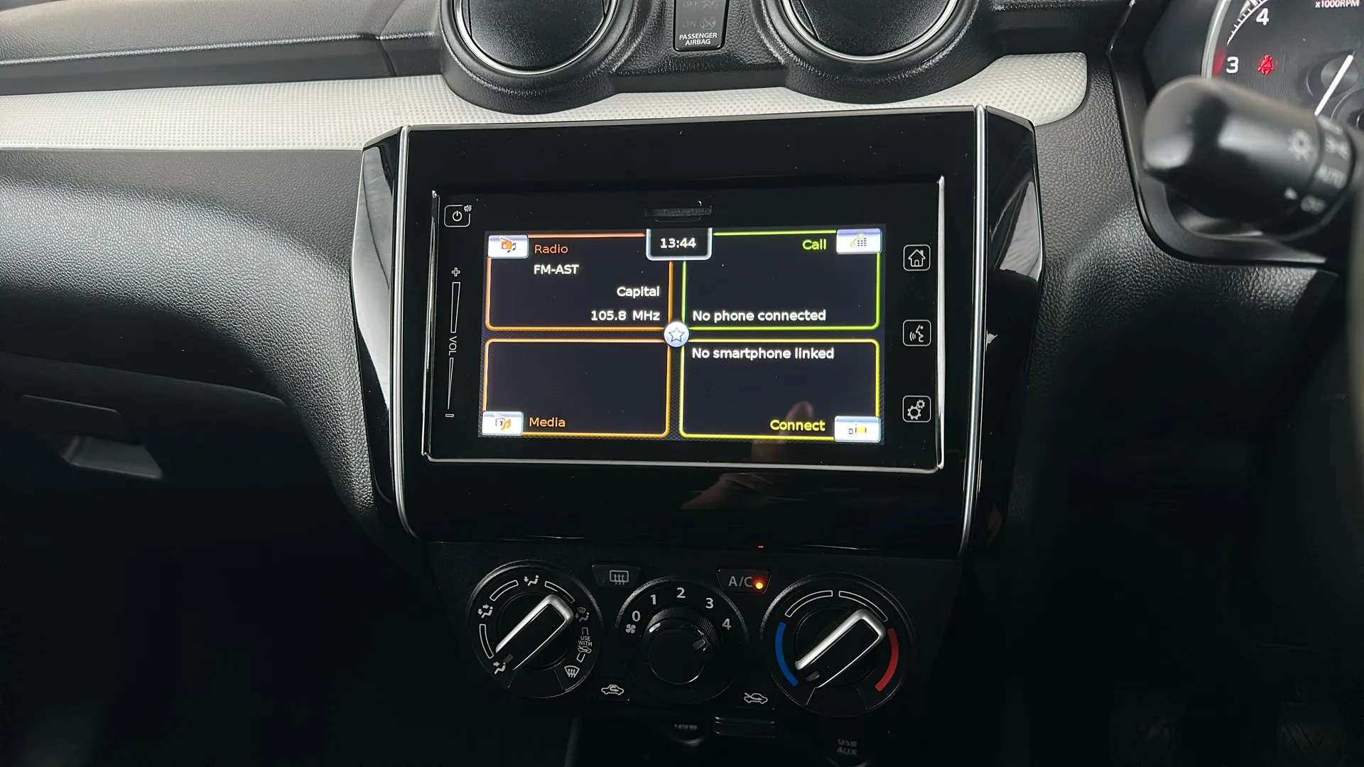 2023 SUZUKI SWIFT 2023 SUZUKI SWIFT
