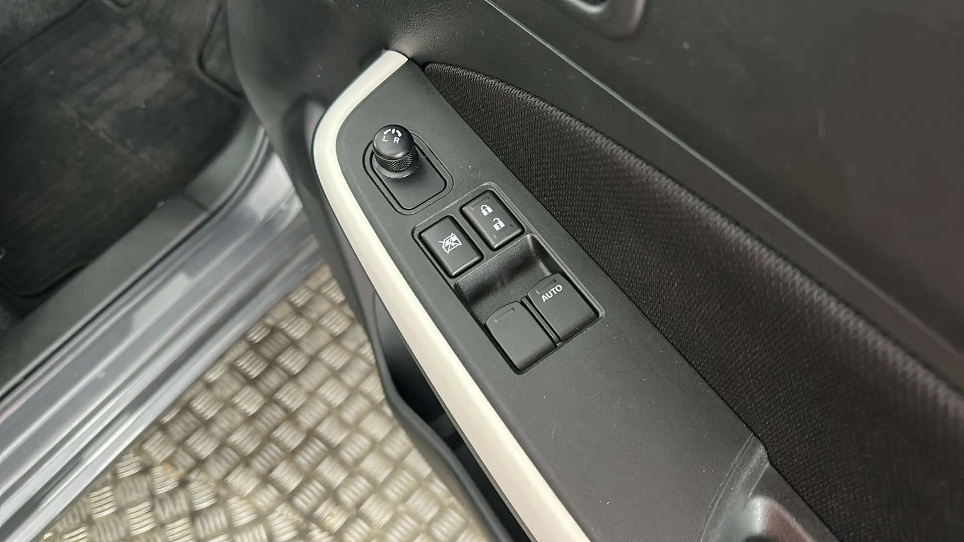 2023 SUZUKI SWIFT 2023 SUZUKI SWIFT