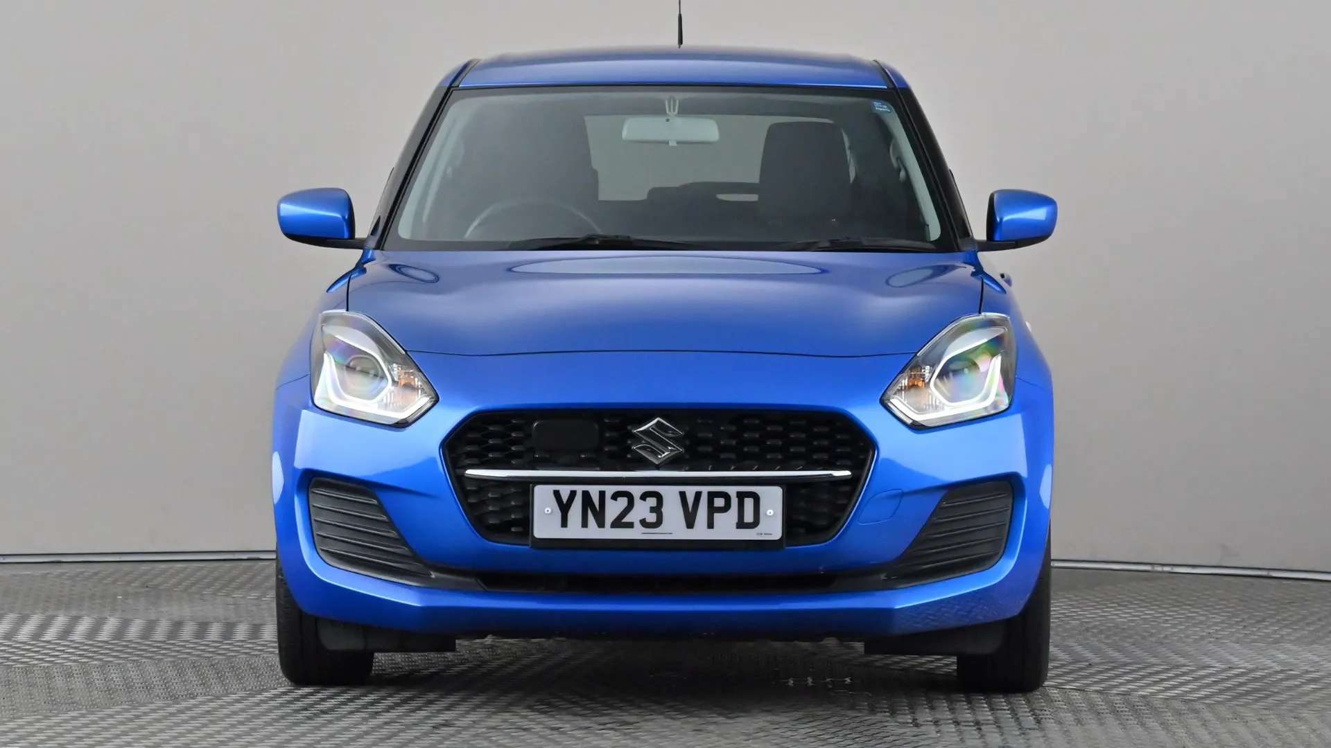 A 2023 SUZUKI SWIFT 1.2 Dualjet 83 12V Hybrid SZ-L A 2023 SUZUKI SWIFT 1.2 Dualjet 83 12V Hybrid SZ-L