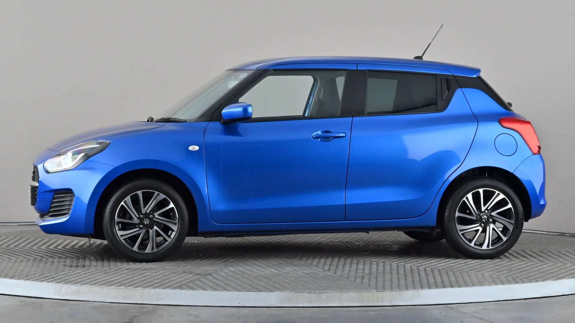 A 2023 SUZUKI SWIFT 1.2 Dualjet 83 12V Hybrid SZ-L A 2023 SUZUKI SWIFT 1.2 Dualjet 83 12V Hybrid SZ-L