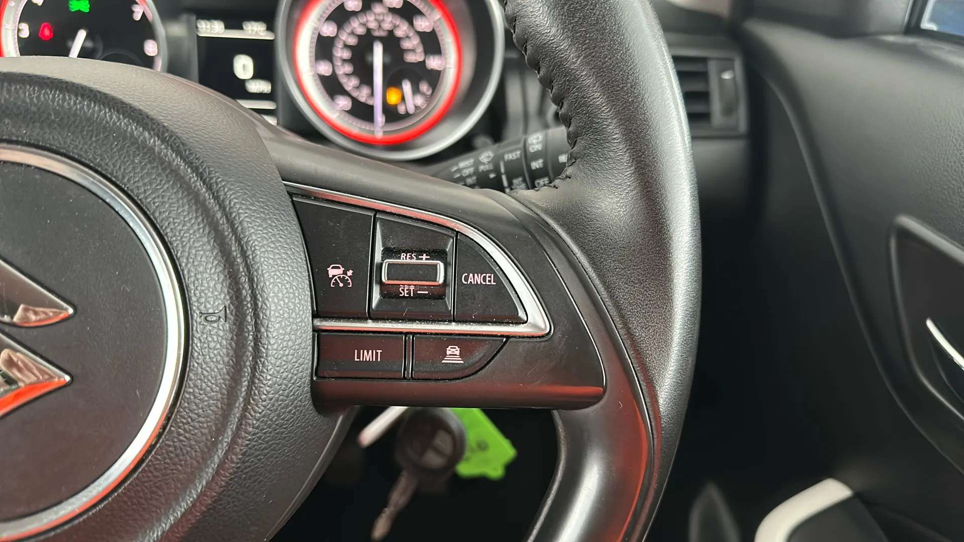2023 SUZUKI SWIFT 2023 SUZUKI SWIFT
