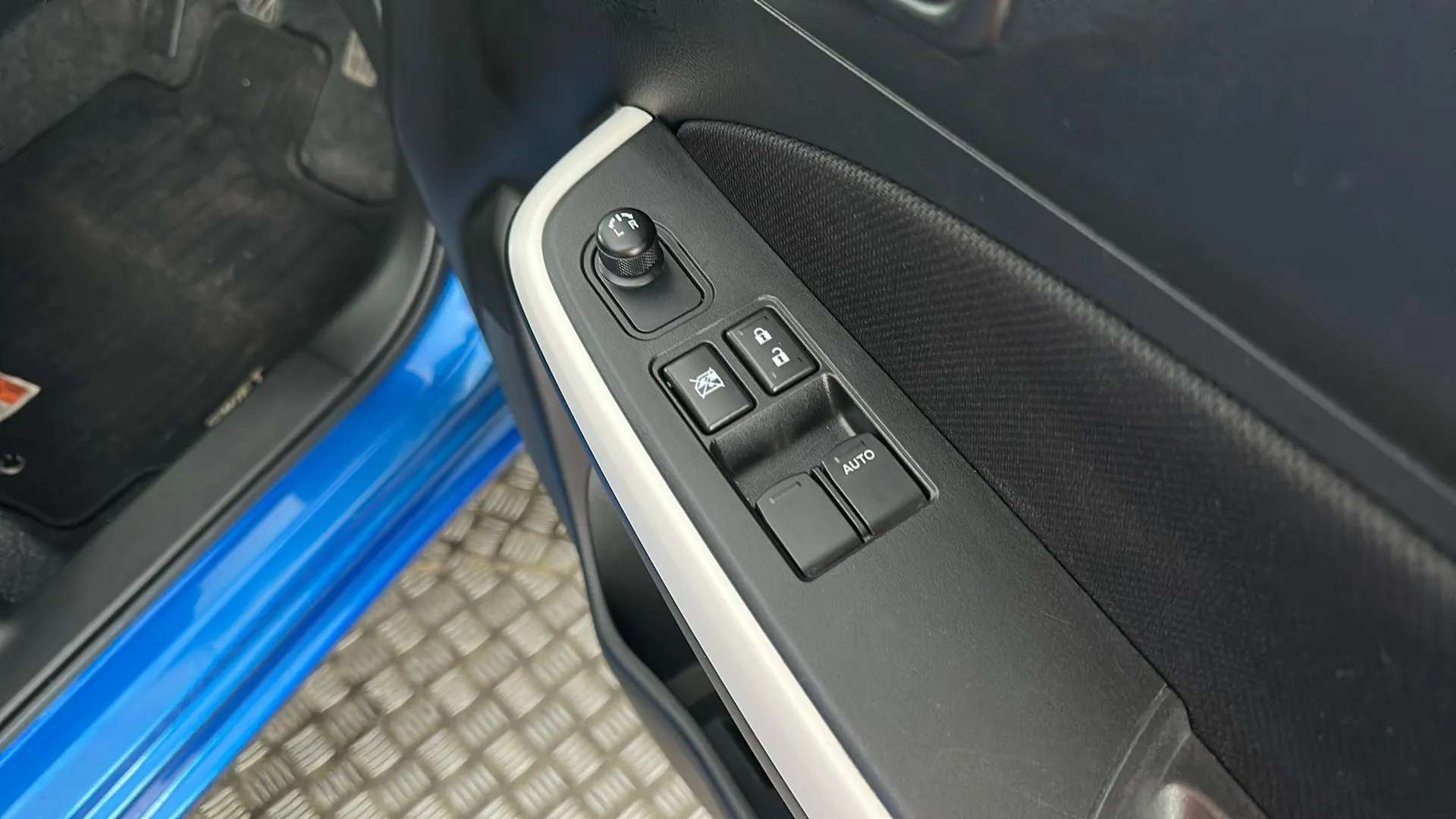 2023 SUZUKI SWIFT 2023 SUZUKI SWIFT