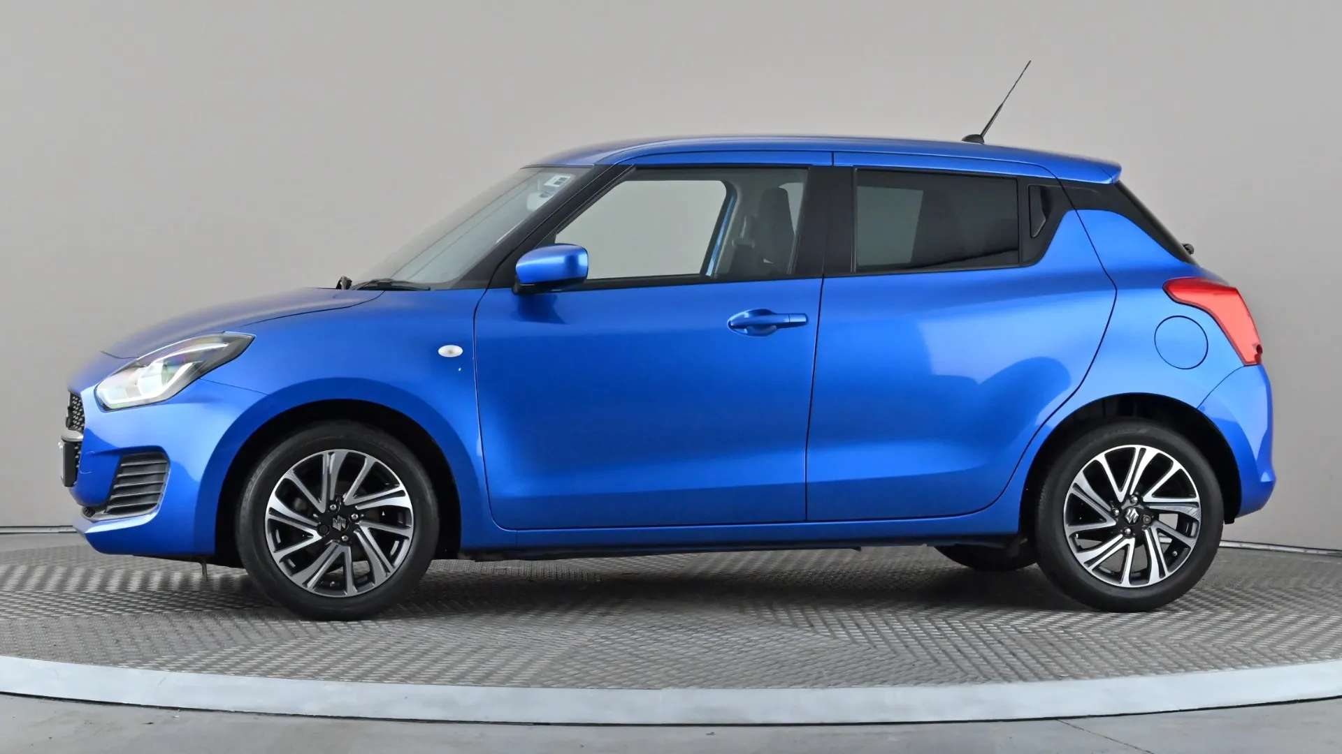 A 2023 SUZUKI SWIFT 1.2 Dualjet 83 12V Hybrid SZ-L A 2023 SUZUKI SWIFT 1.2 Dualjet 83 12V Hybrid SZ-L