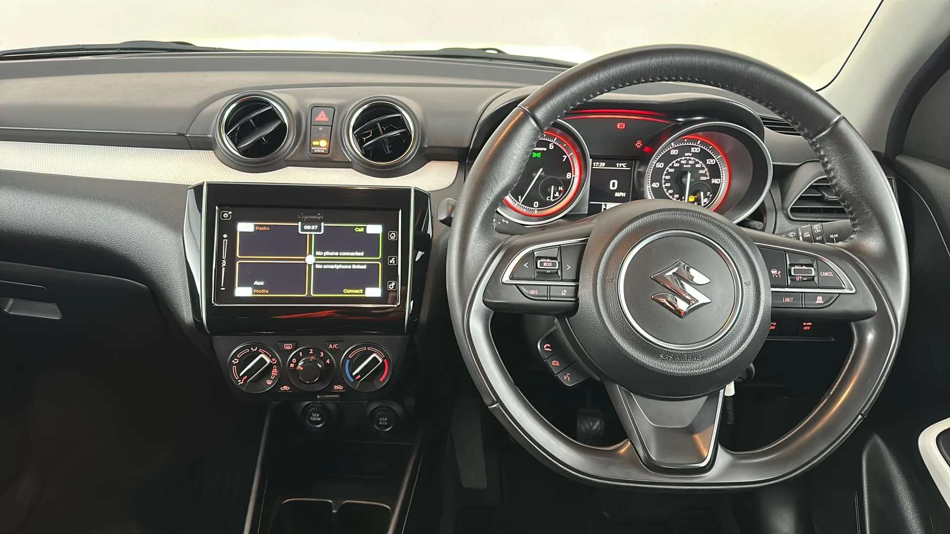 2023 SUZUKI SWIFT 2023 SUZUKI SWIFT