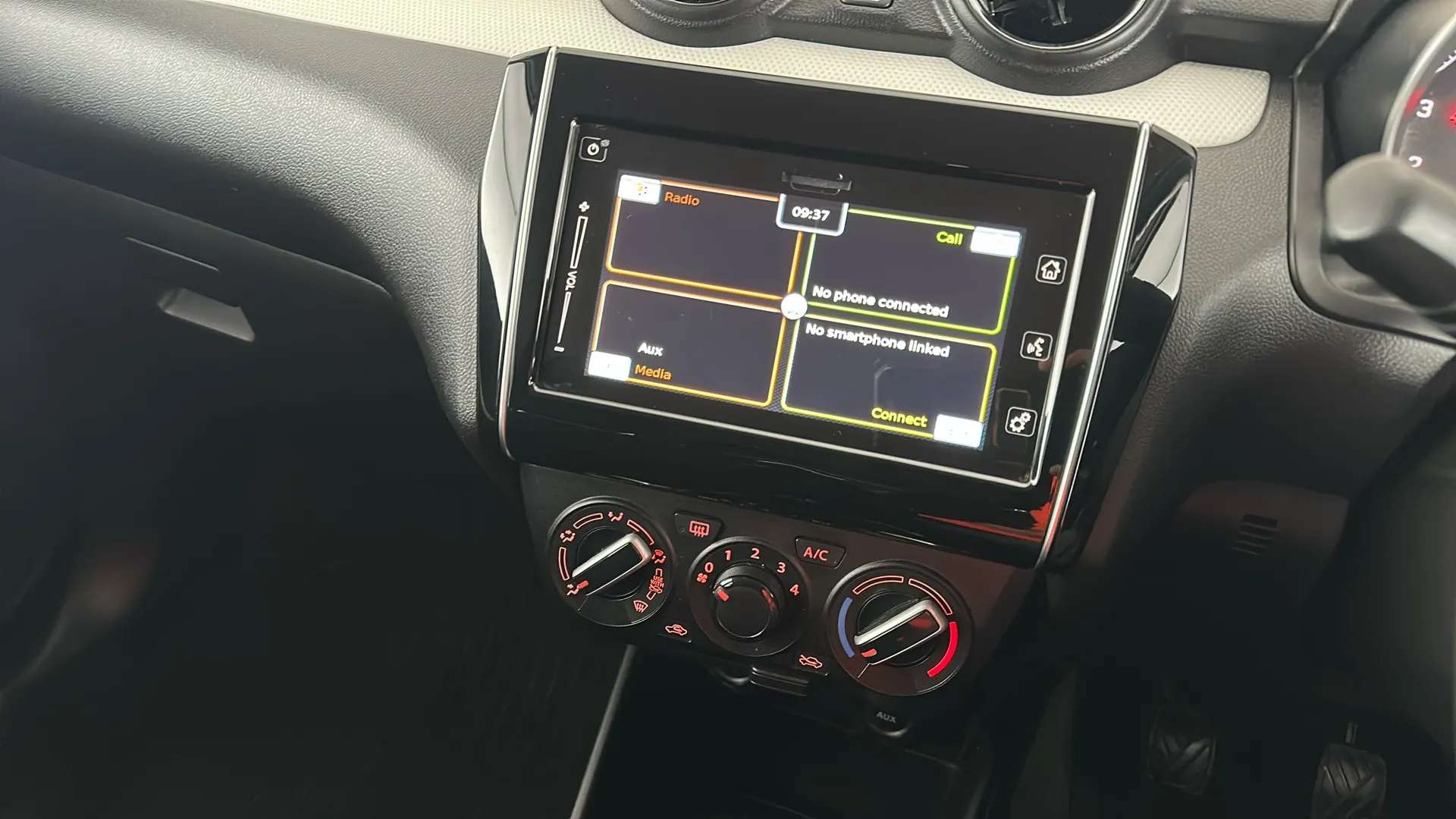 2023 SUZUKI SWIFT 2023 SUZUKI SWIFT