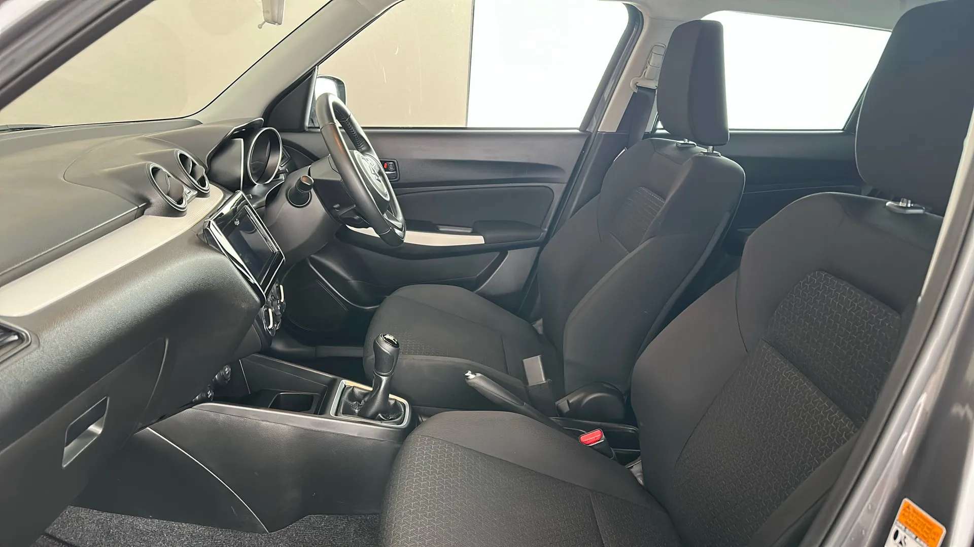 2023 SUZUKI SWIFT 2023 SUZUKI SWIFT