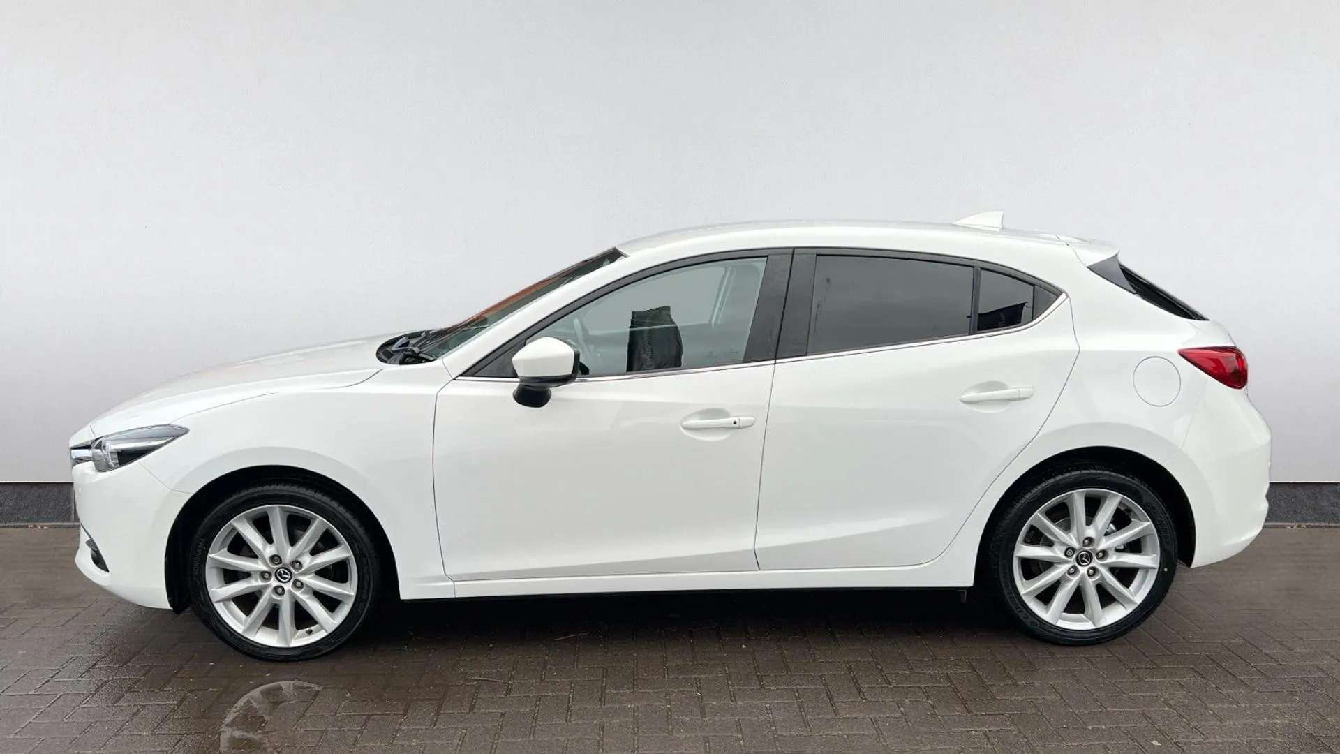 A 2018 MAZDA MAZDA3 2.0 Sport Nav A 2018 MAZDA MAZDA3 2.0 Sport Nav