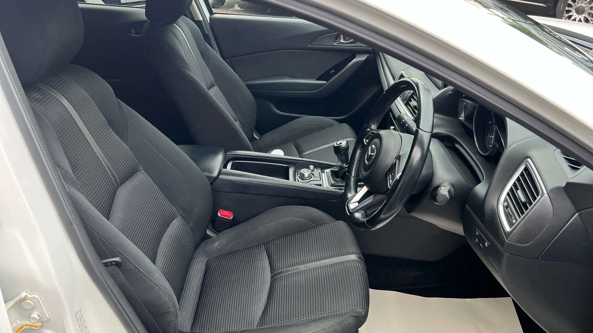 2018 MAZDA MAZDA3 2018 MAZDA MAZDA3