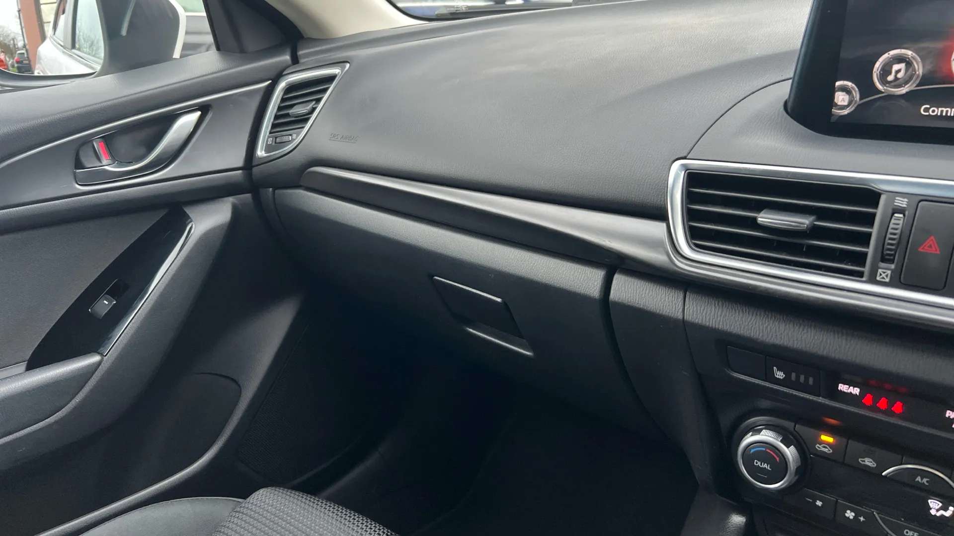 2018 MAZDA MAZDA3 2018 MAZDA MAZDA3