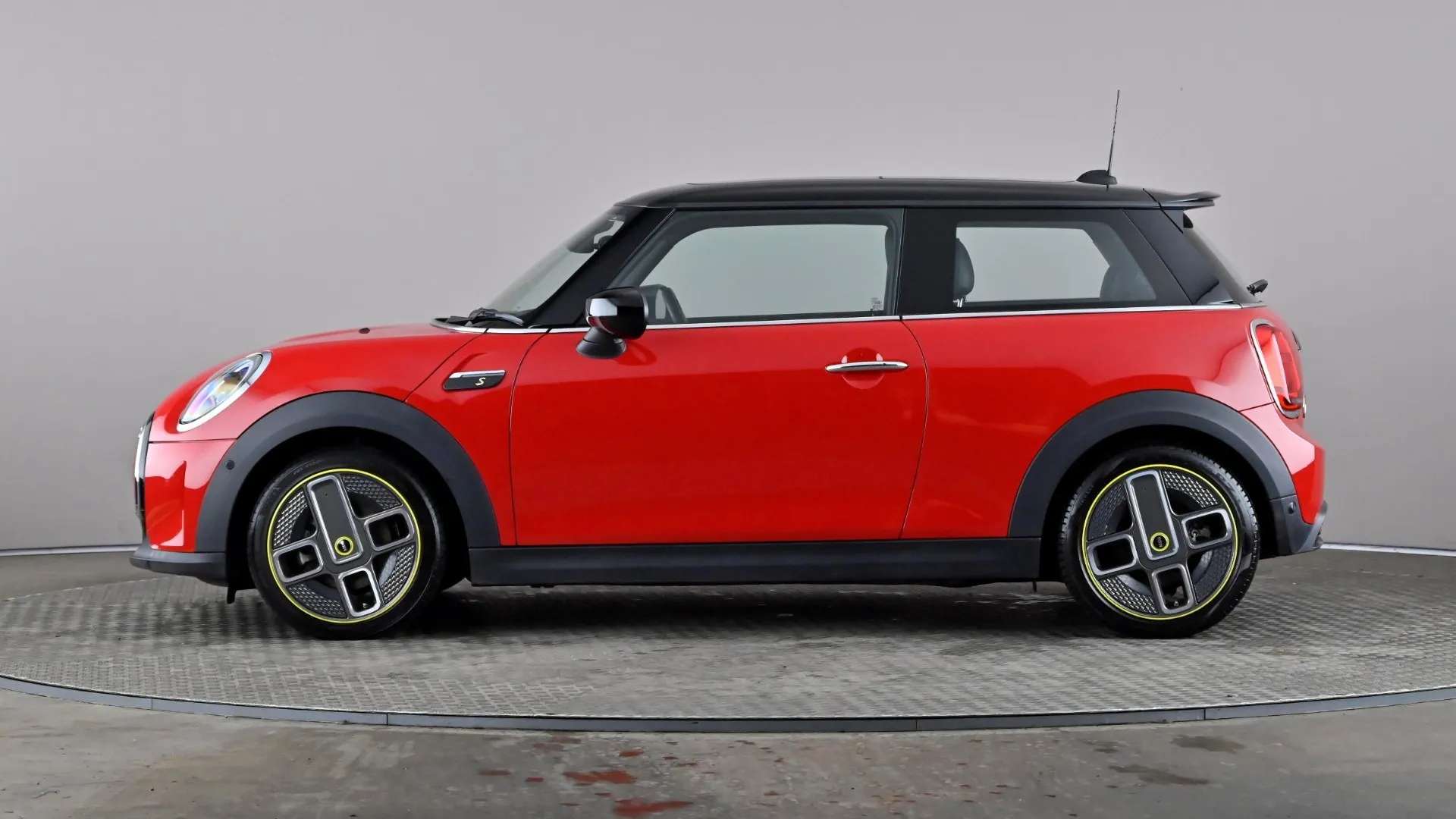 A 2021 MINI HATCH 135kW Cooper S Level 3 33kWh Auto A 2021 MINI HATCH 135kW Cooper S Level 3 33kWh Auto