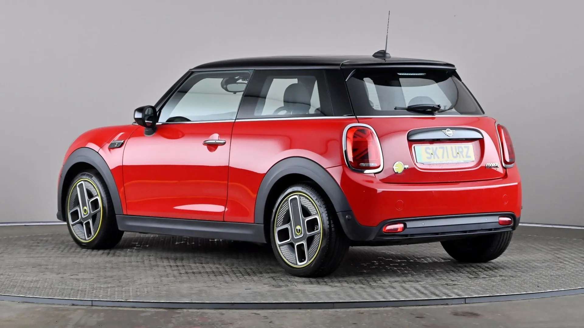 A 2021 MINI HATCH 135kW Cooper S Level 3 33kWh Auto A 2021 MINI HATCH 135kW Cooper S Level 3 33kWh Auto