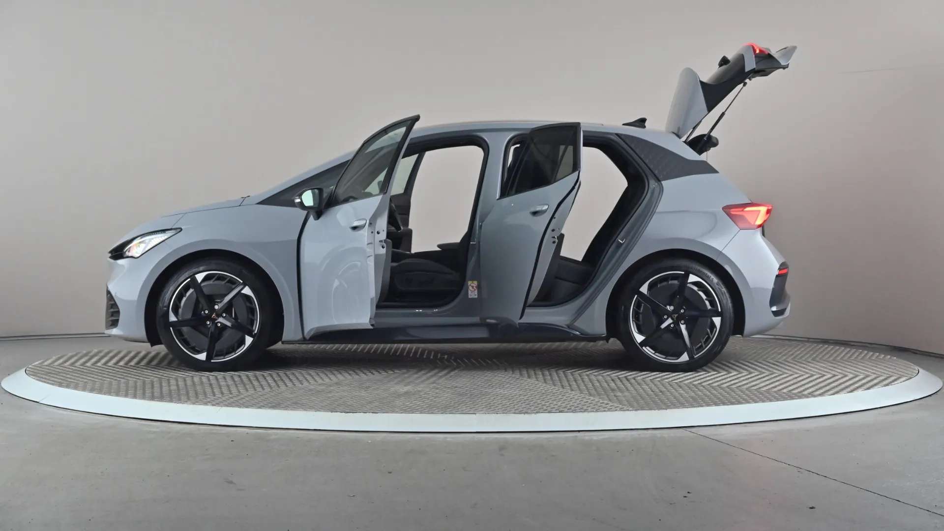 2023 CUPRA BORN 2023 CUPRA BORN