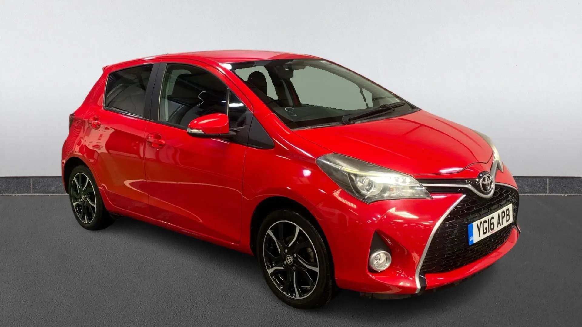 A 2016 TOYOTA YARIS 1.33 VVT-i Design A 2016 TOYOTA YARIS 1.33 VVT-i Design
