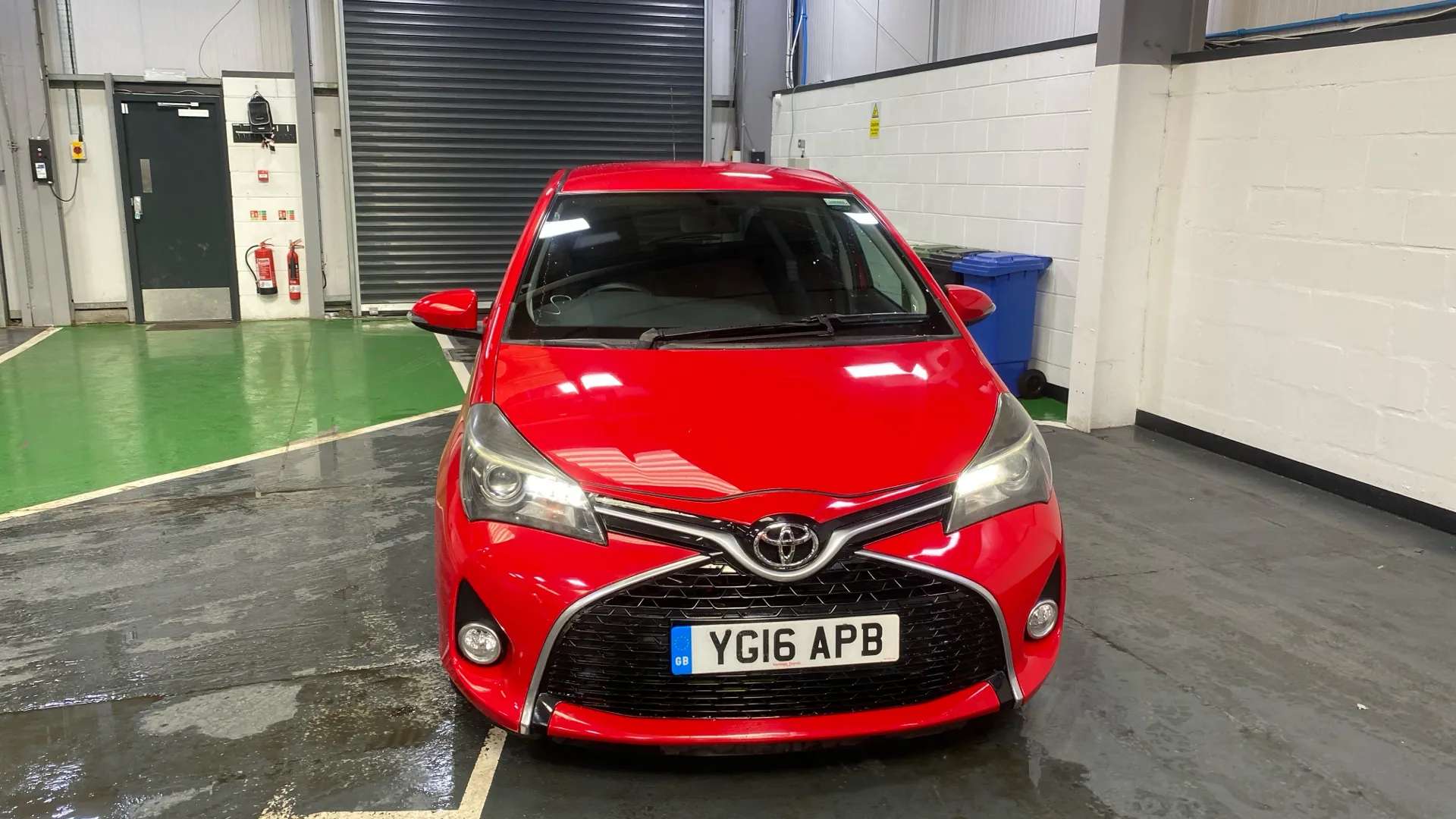 A 2016 TOYOTA YARIS 1.33 VVT-i Design A 2016 TOYOTA YARIS 1.33 VVT-i Design