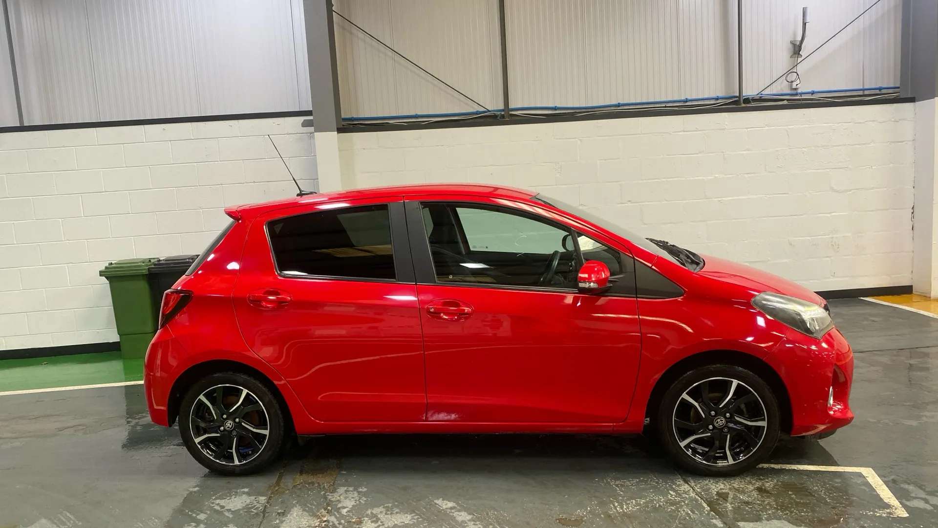 A 2016 TOYOTA YARIS 1.33 VVT-i Design A 2016 TOYOTA YARIS 1.33 VVT-i Design