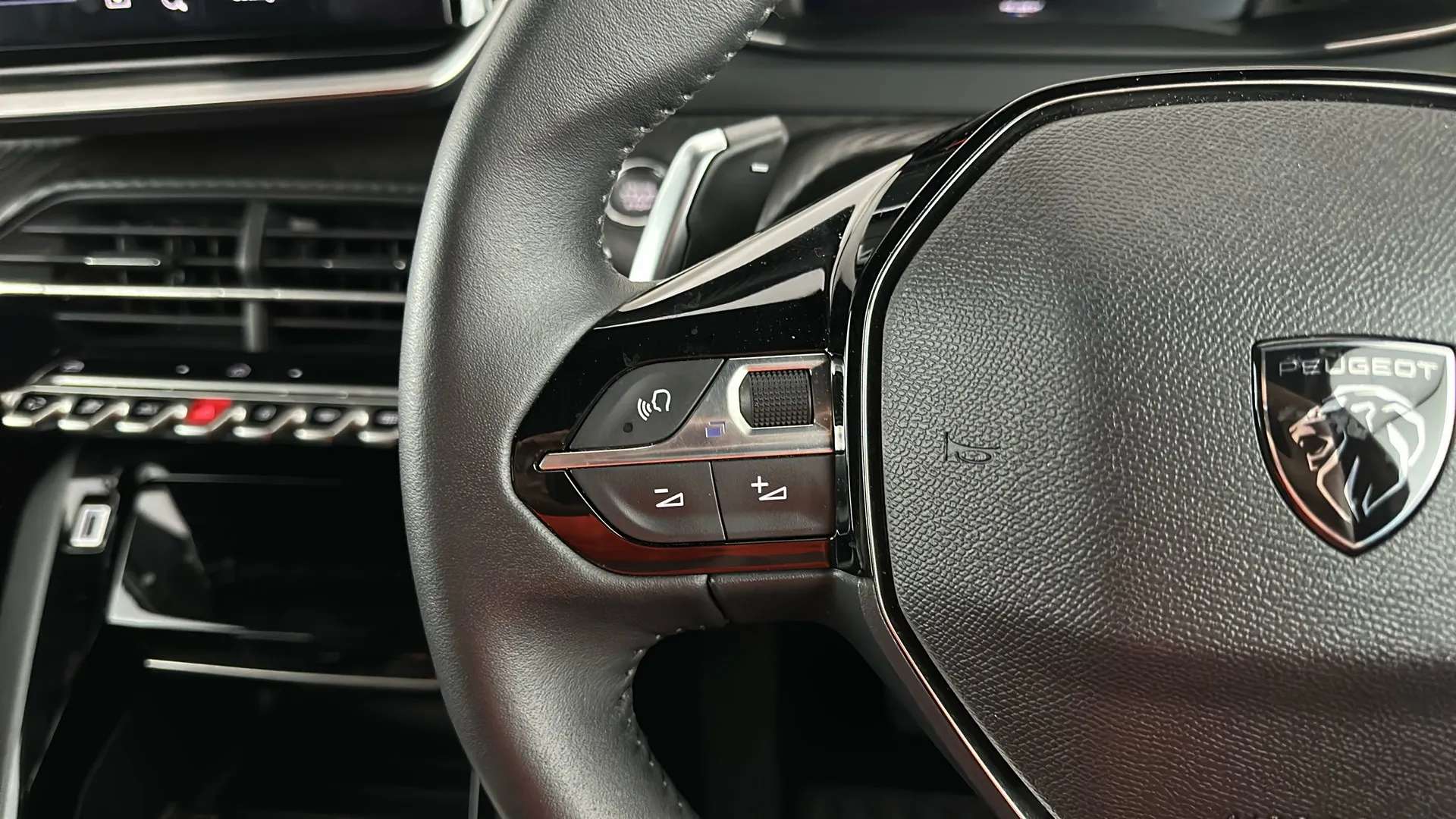 2025 PEUGEOT 2008 2025 PEUGEOT 2008