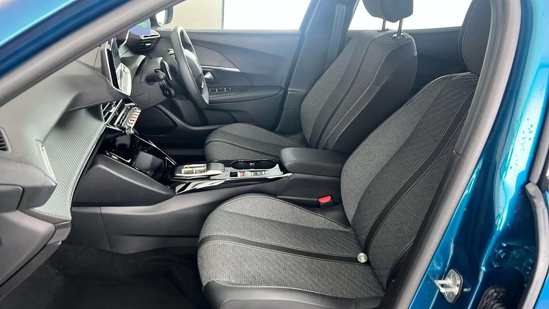 2025 PEUGEOT 2008 2025 PEUGEOT 2008