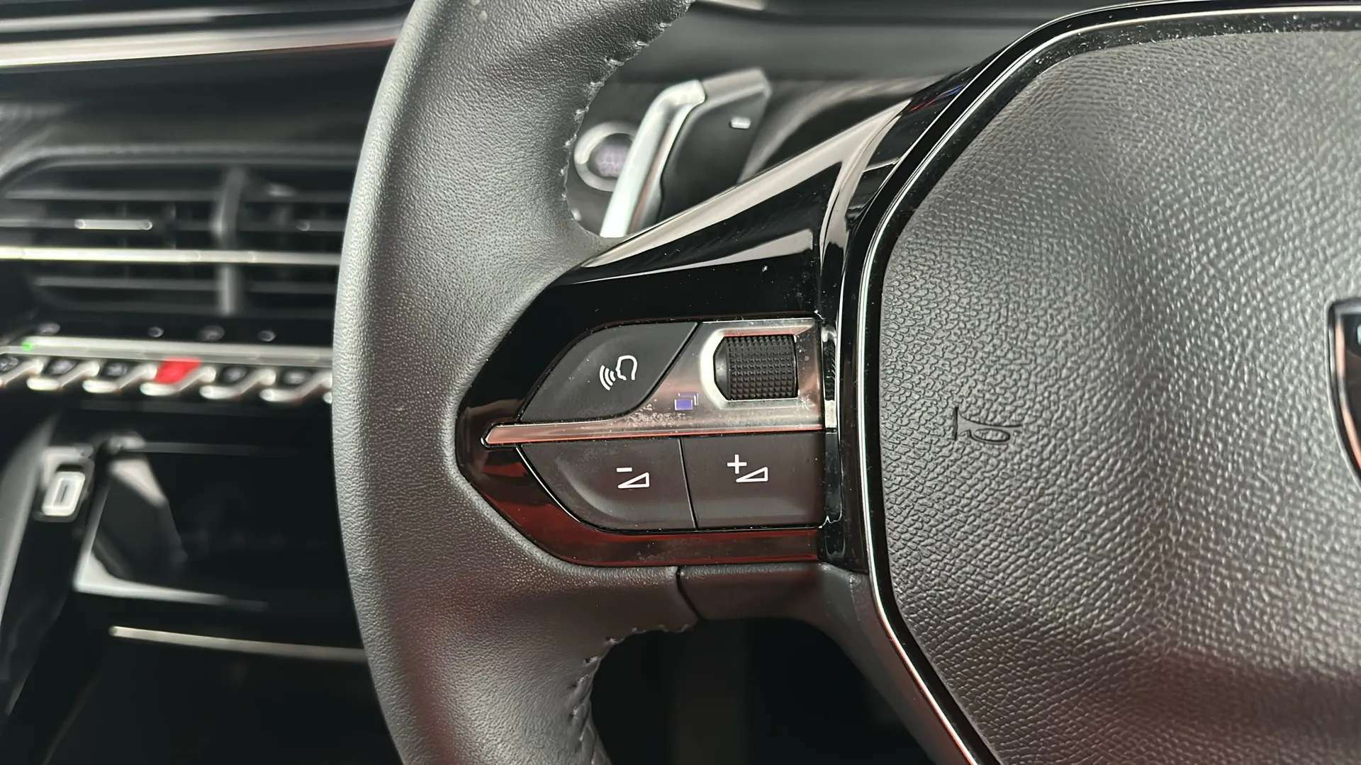 2025 PEUGEOT 2008 2025 PEUGEOT 2008