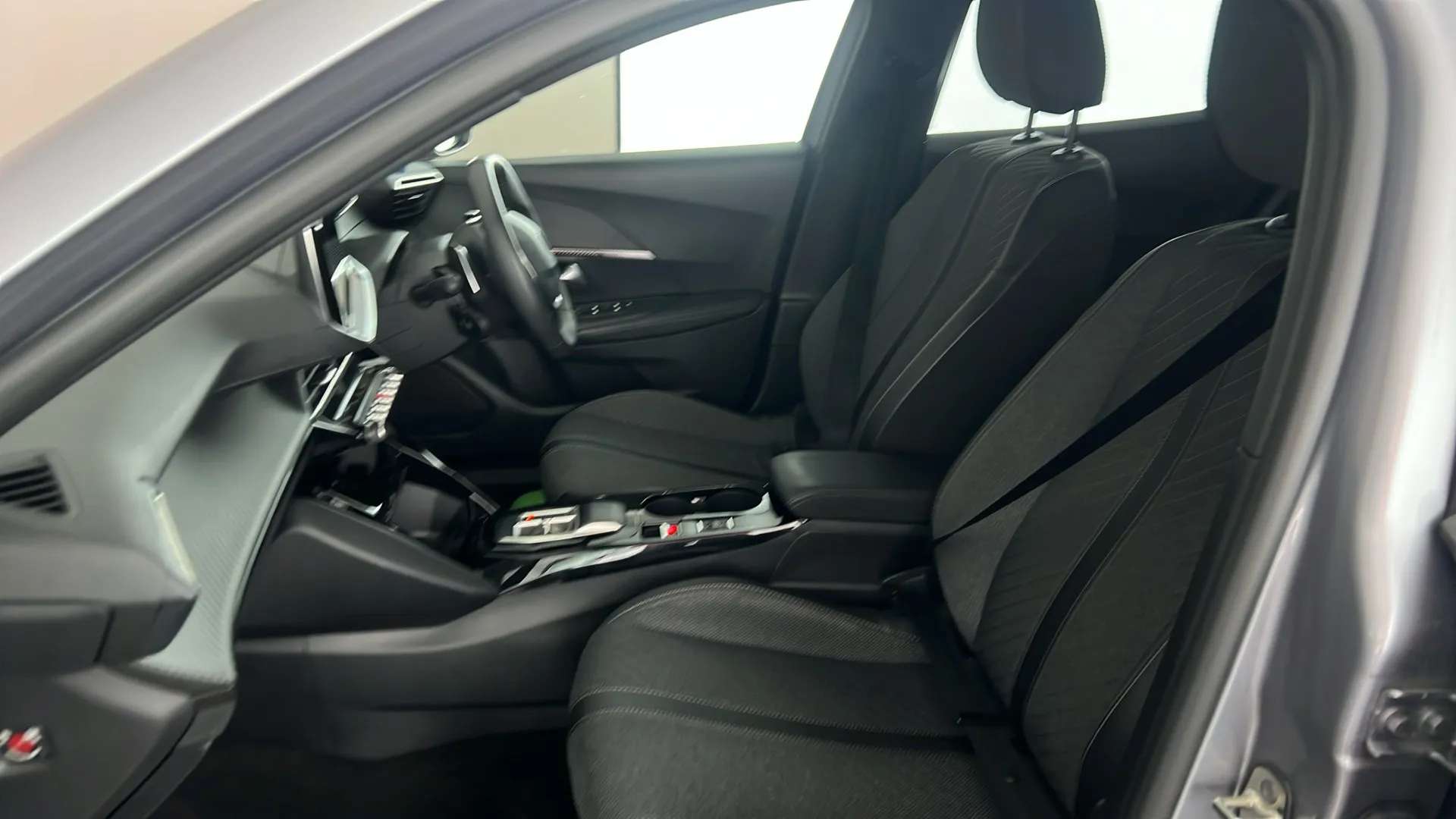 2024 PEUGEOT 2008 2024 PEUGEOT 2008