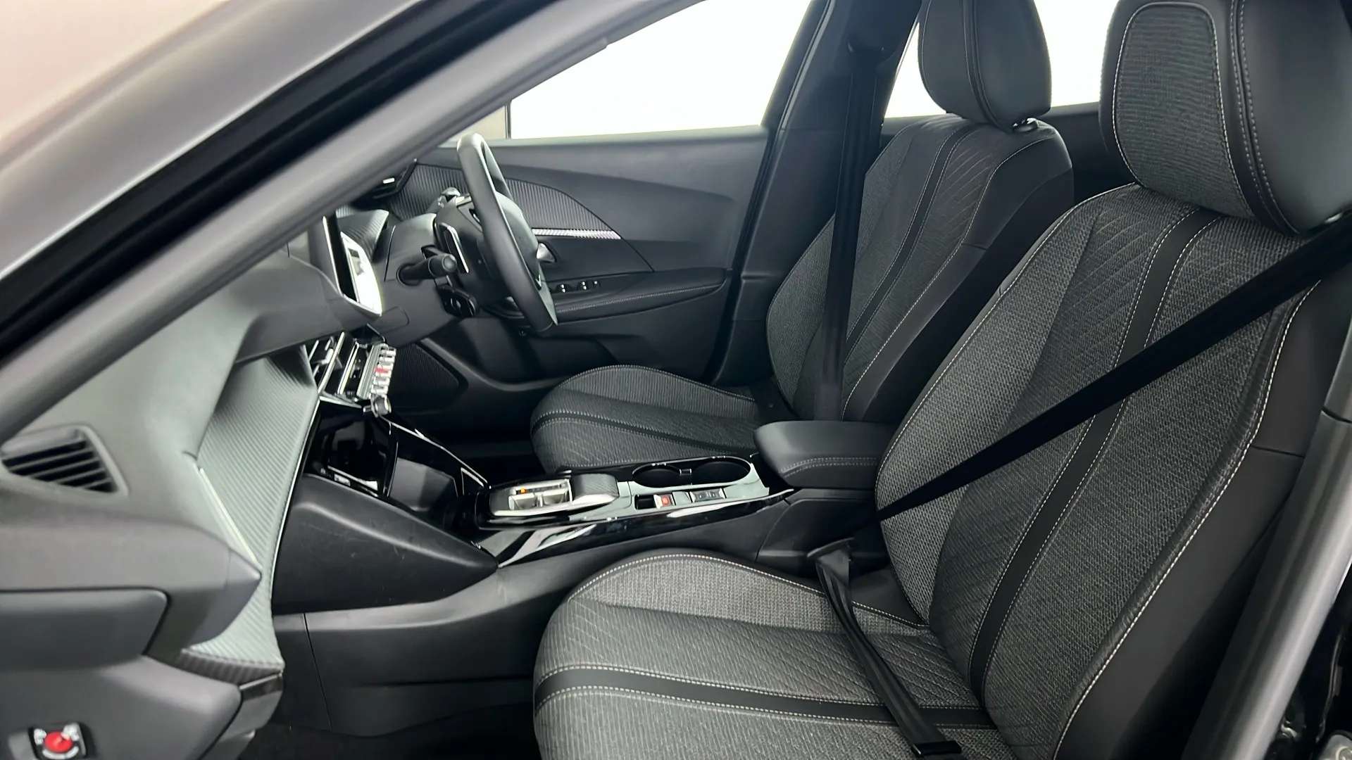 2025 PEUGEOT 2008 2025 PEUGEOT 2008
