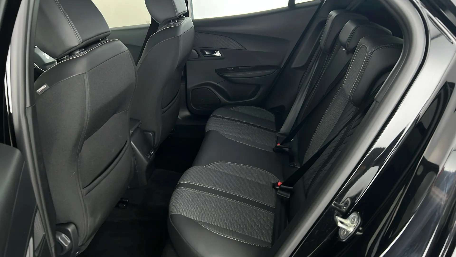 2025 PEUGEOT 2008 2025 PEUGEOT 2008