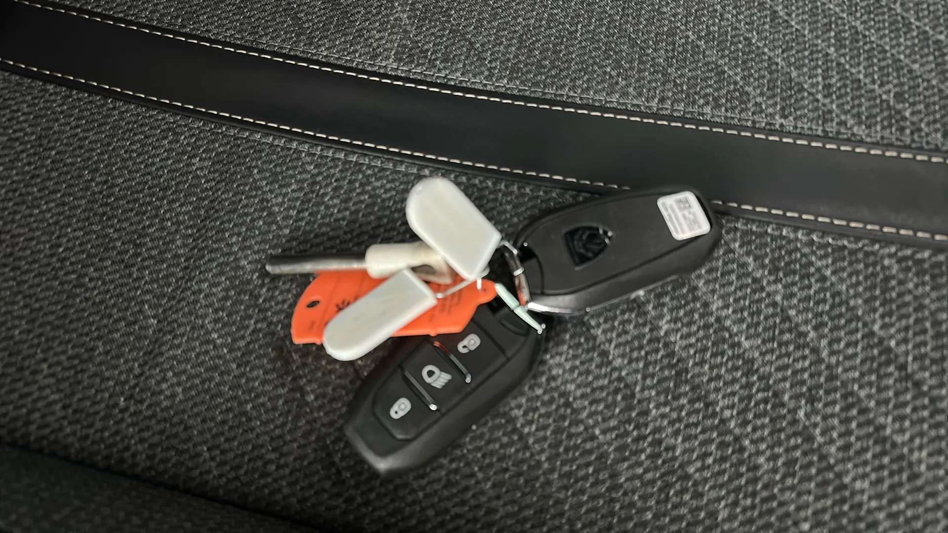 2024 PEUGEOT 2008 2024 PEUGEOT 2008