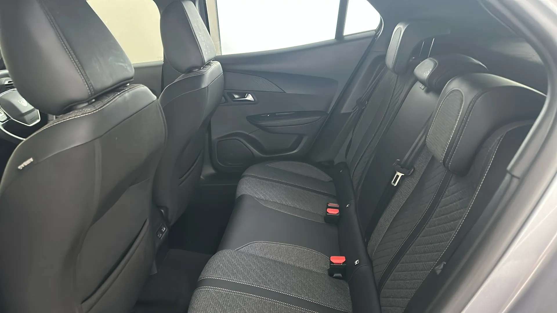 2024 PEUGEOT 2008 2024 PEUGEOT 2008