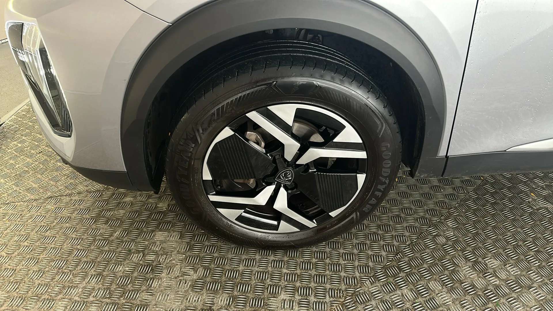 2024 PEUGEOT 2008 2024 PEUGEOT 2008