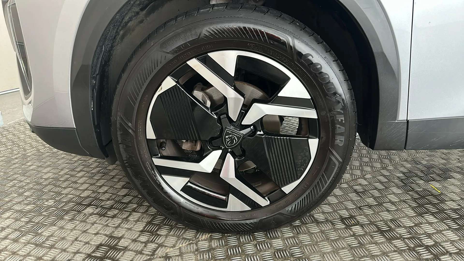 2025 PEUGEOT 2008 2025 PEUGEOT 2008