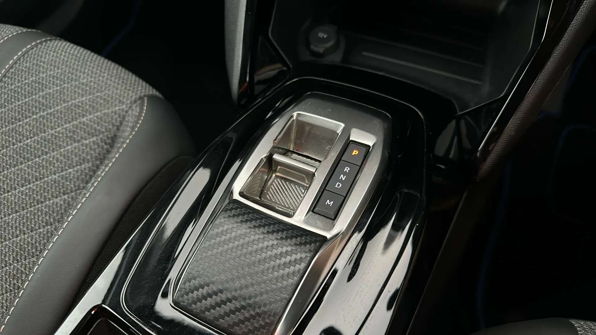 2025 PEUGEOT 2008 2025 PEUGEOT 2008