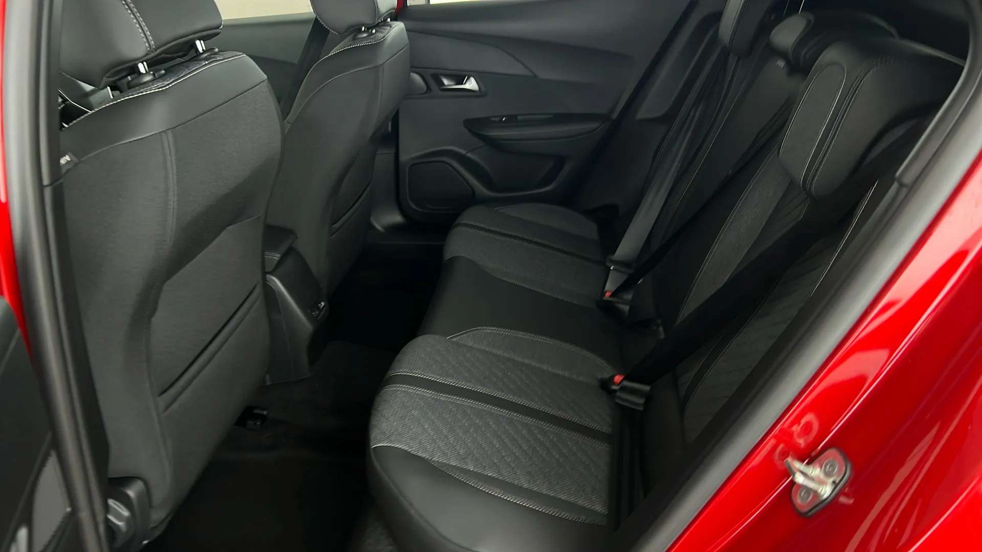 2024 PEUGEOT 2008 2024 PEUGEOT 2008