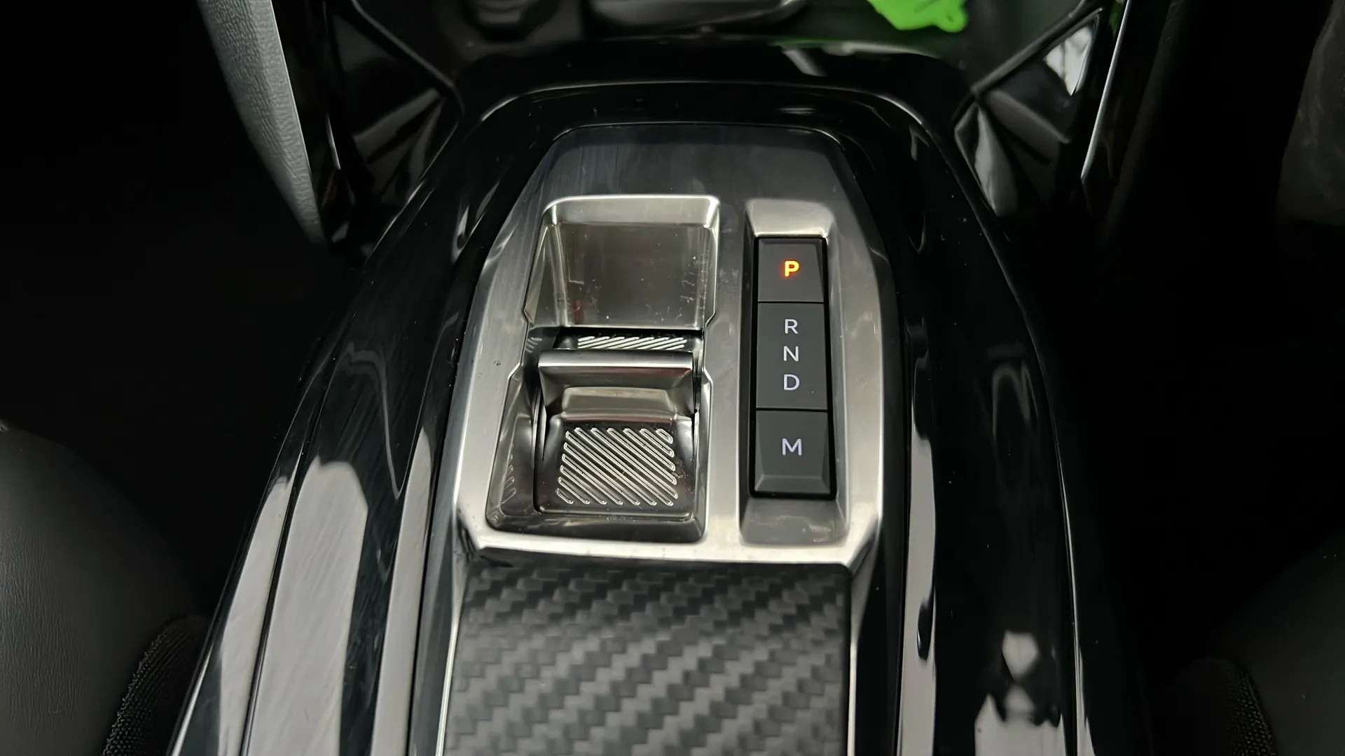 2024 PEUGEOT 2008 2024 PEUGEOT 2008
