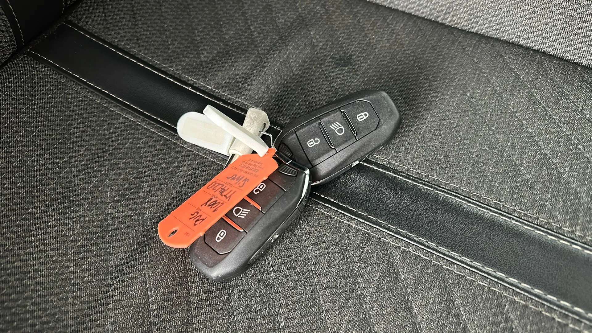 2025 PEUGEOT 2008 2025 PEUGEOT 2008