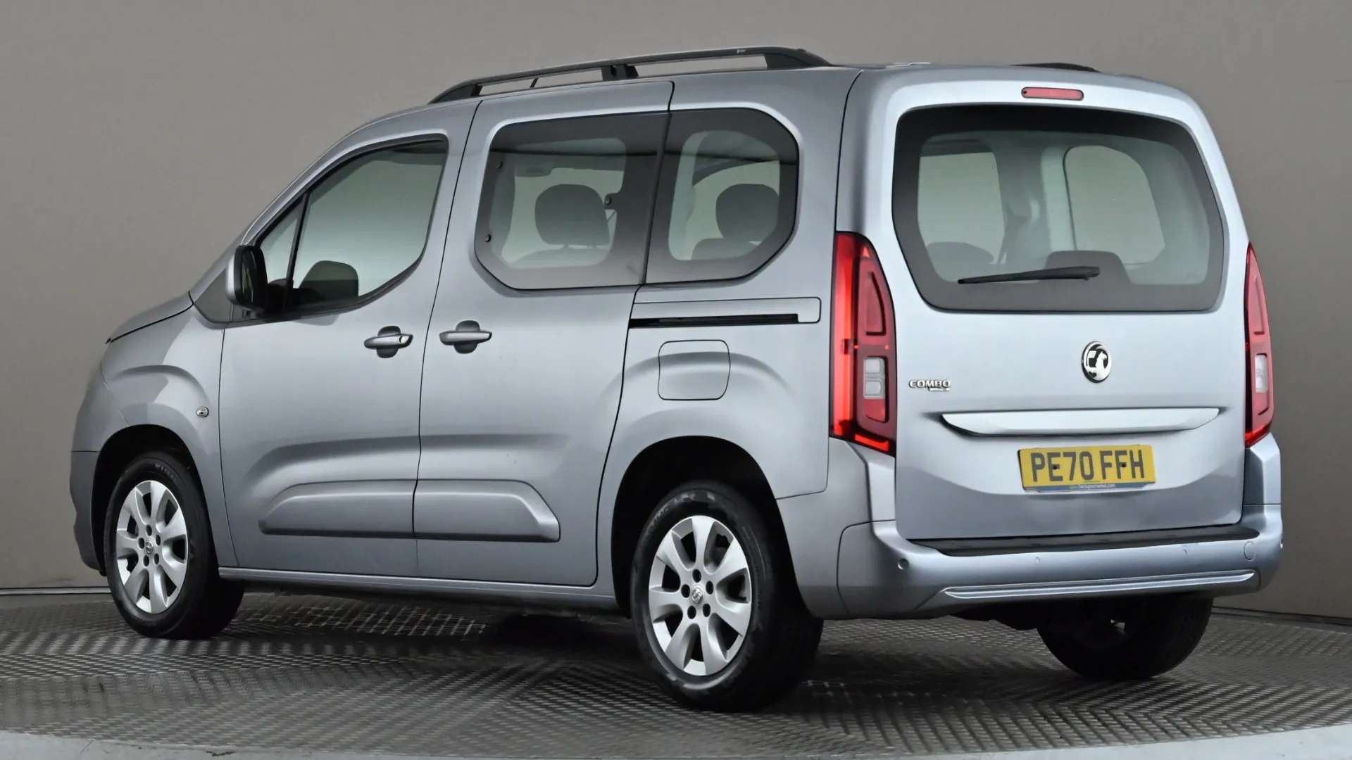 A 2020 VAUXHALL COMBO LIFE 1.5 Turbo D 130 Energy Auto A 2020 VAUXHALL COMBO LIFE 1.5 Turbo D 130 Energy Auto