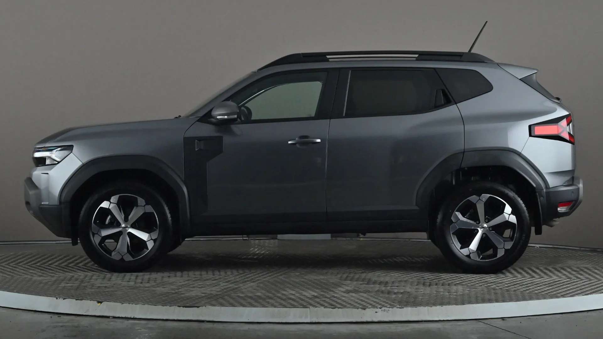 A 2025 DACIA DUSTER 1.2 TCe 130 Journey 4X4 A 2025 DACIA DUSTER 1.2 TCe 130 Journey 4X4