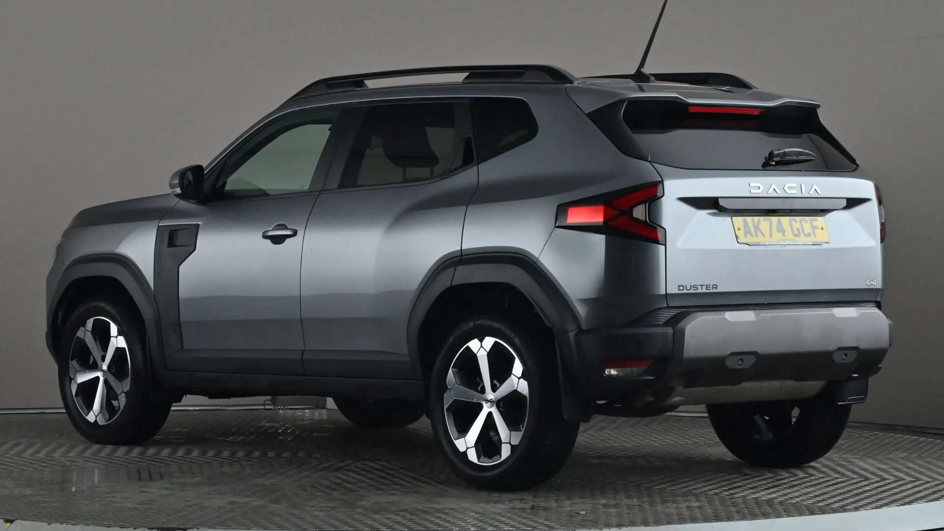 A 2025 DACIA DUSTER 1.2 TCe 130 Journey 4X4 A 2025 DACIA DUSTER 1.2 TCe 130 Journey 4X4