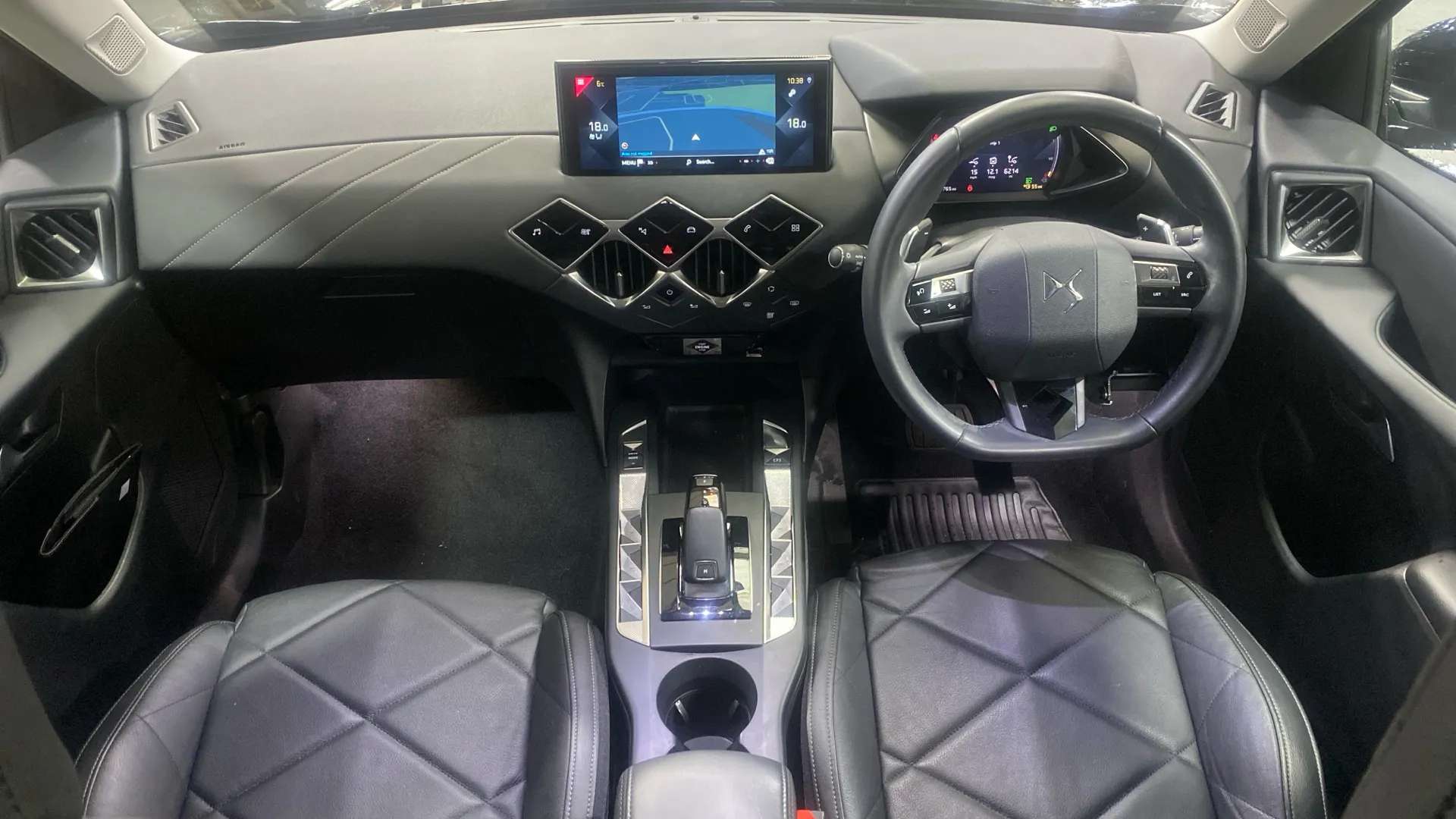 A 2022 DS DS 3 1.2 PureTech 130 Rivoli EAT8 A 2022 DS DS 3 1.2 PureTech 130 Rivoli EAT8