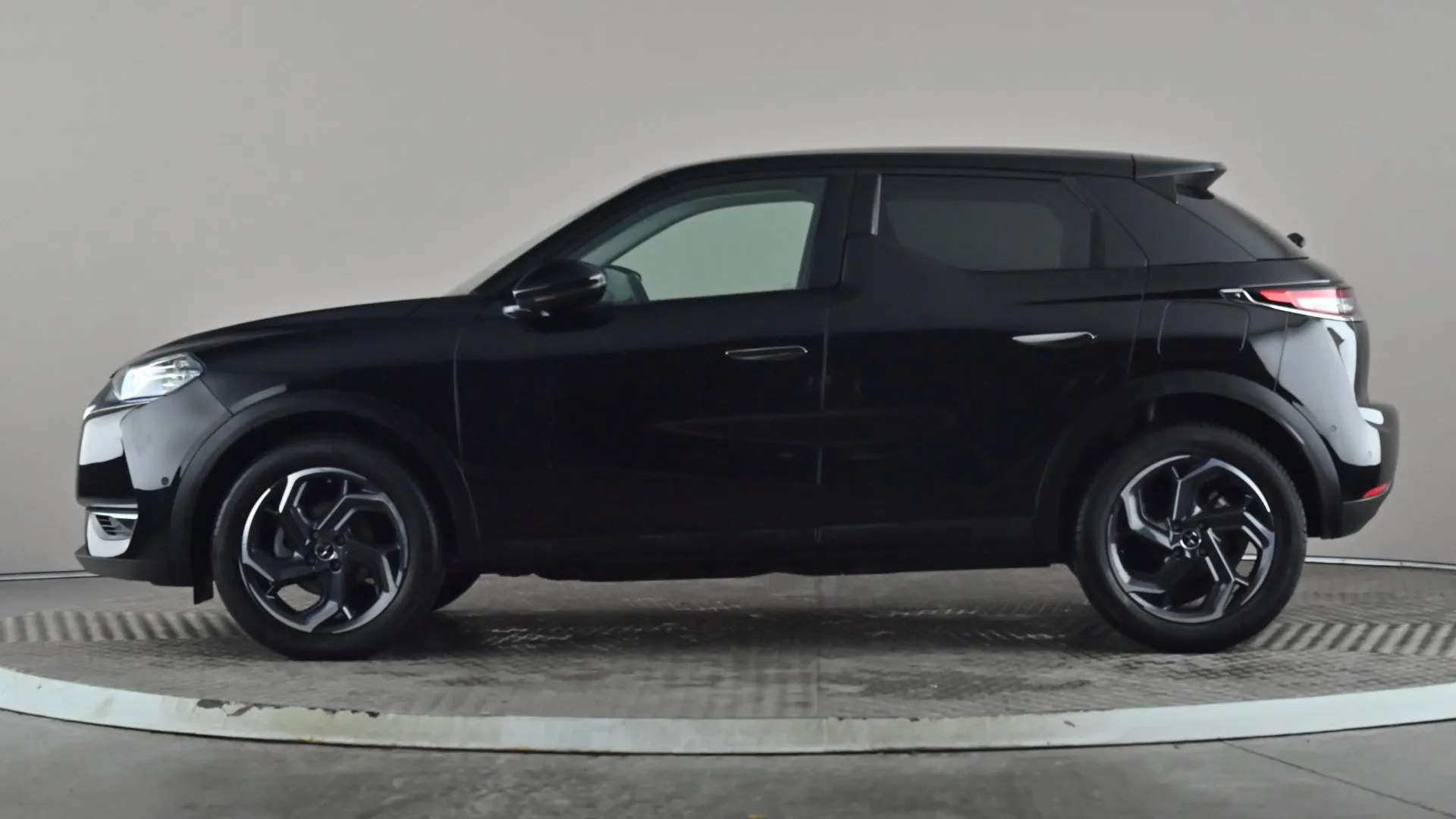 A 2022 DS DS 3 1.2 PureTech 130 Rivoli EAT8 A 2022 DS DS 3 1.2 PureTech 130 Rivoli EAT8