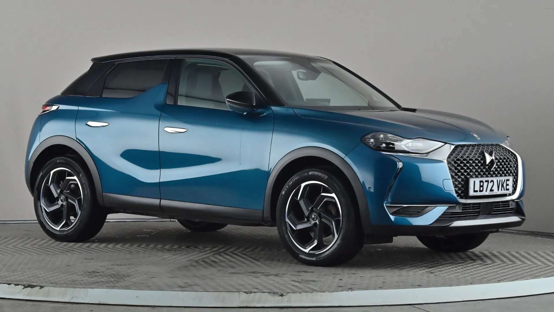 A 2022 DS DS 3 1.2 PureTech 130 Rivoli EAT8 A 2022 DS DS 3 1.2 PureTech 130 Rivoli EAT8