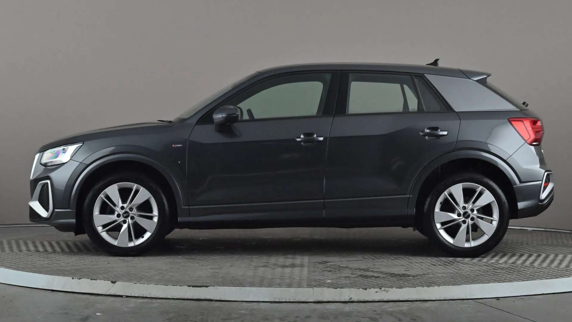 A 2022 AUDI Q2 30 TFSI S Line A 2022 AUDI Q2 30 TFSI S Line