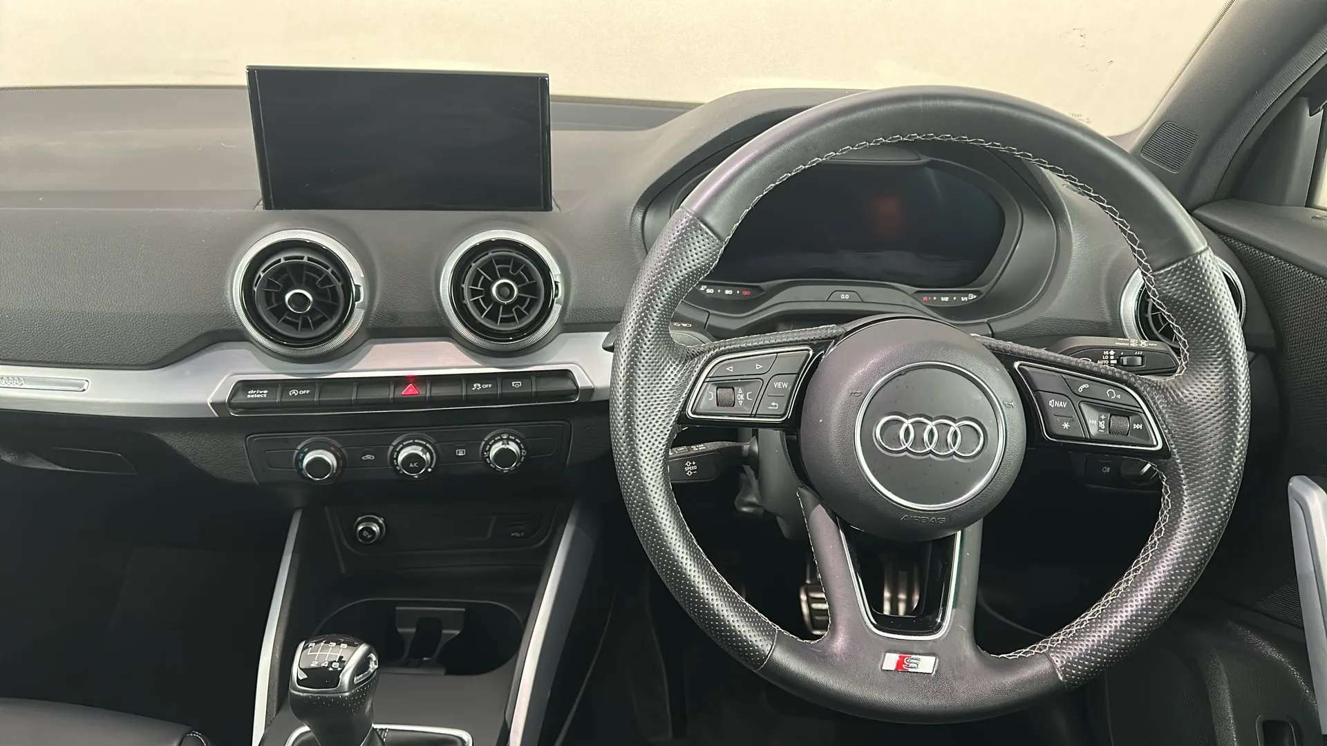 2022 AUDI Q2 2022 AUDI Q2