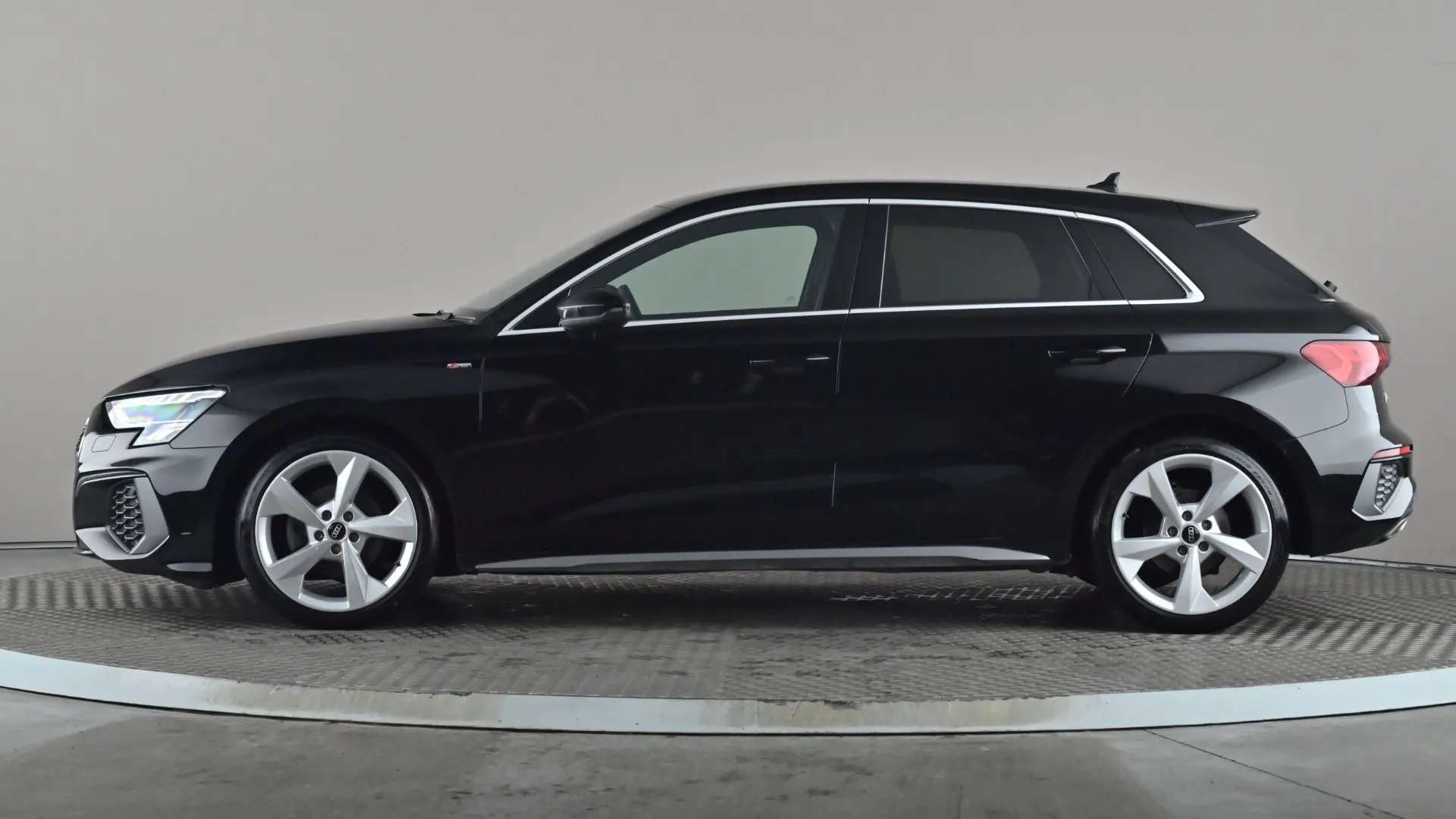 A 2022 AUDI A3 30 TFSI S Line A 2022 AUDI A3 30 TFSI S Line