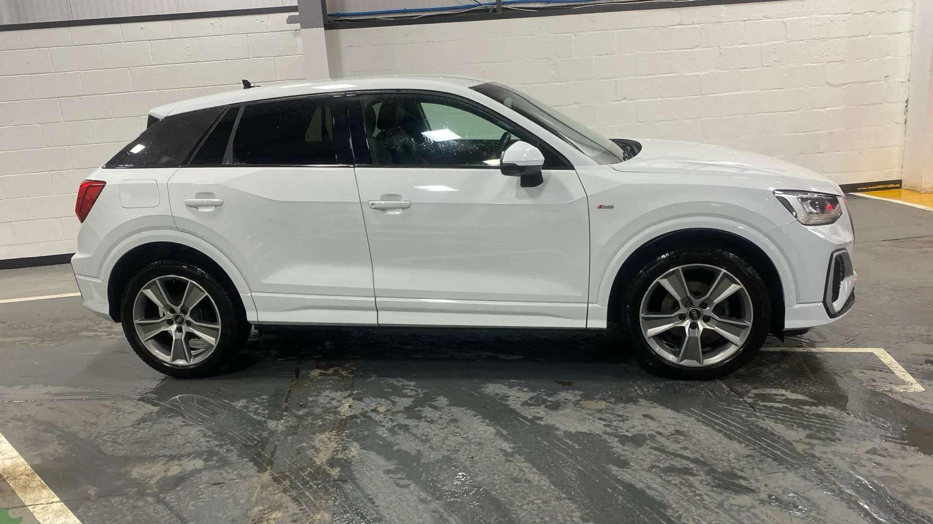 A 2022 AUDI Q2 30 TFSI S Line A 2022 AUDI Q2 30 TFSI S Line