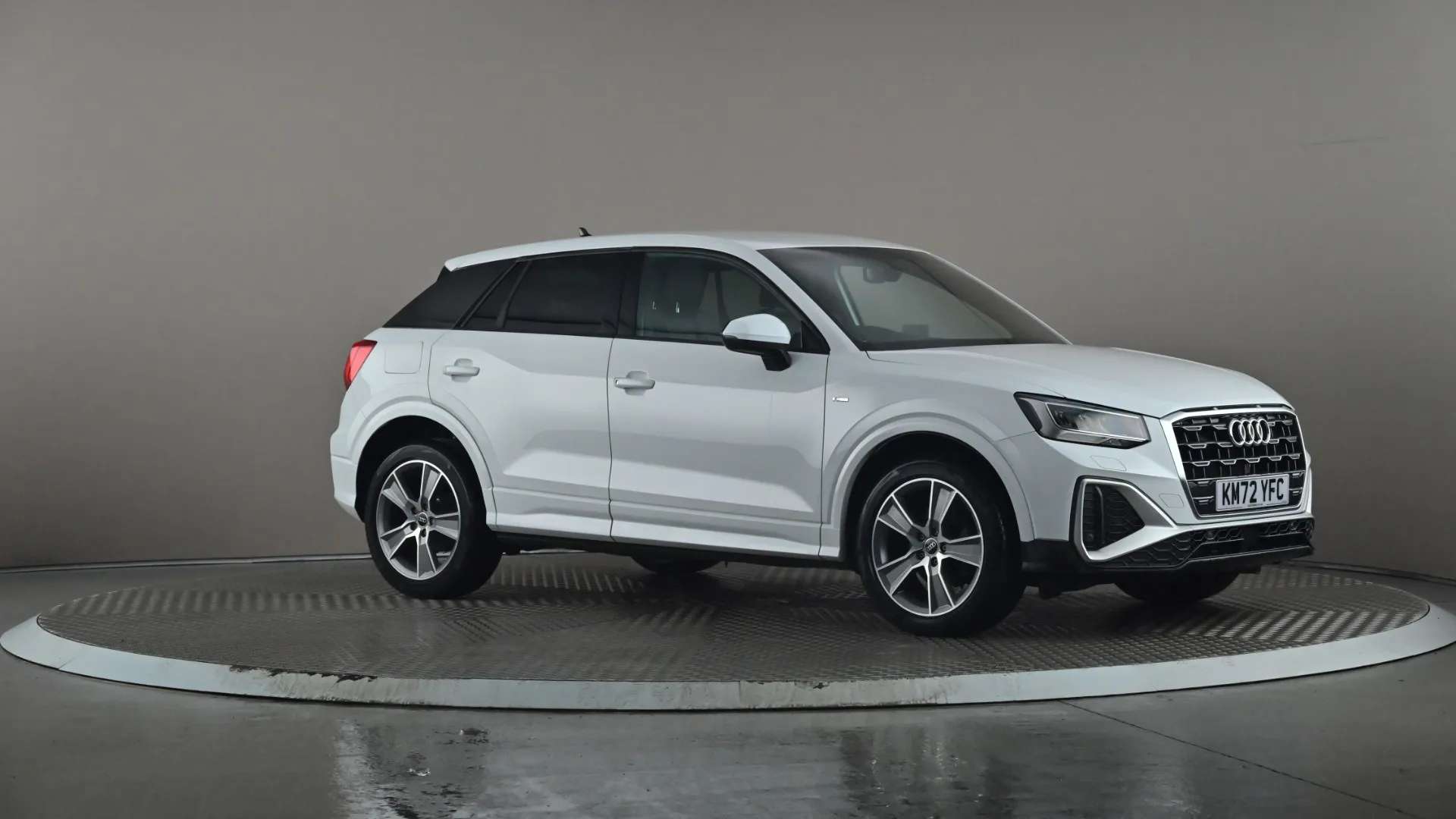 A 2022 AUDI Q2 30 TFSI S Line A 2022 AUDI Q2 30 TFSI S Line